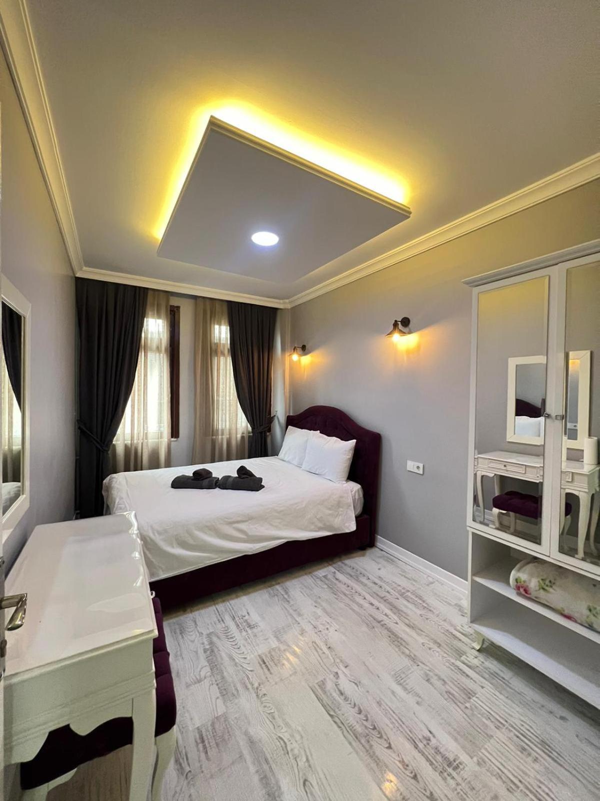 Taksim Cmlm Suit Istanbul Exterior photo